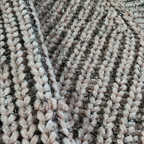 Sweater - Picture 4 of 4